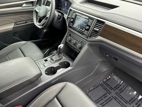 Used 2023 Volkswagen Atlas SE FWD image 17