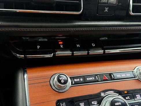 Used 2020 Lincoln Aviator Reserve w/ Equipment Group 202A image 23