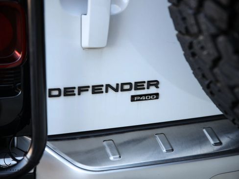 Used 2021 Land Rover Defender 110 SE image 17