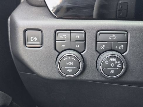New 2026 Chevrolet Silverado 1500 LT Trail Boss w/ Convenience Package II AWD/4WD image 21