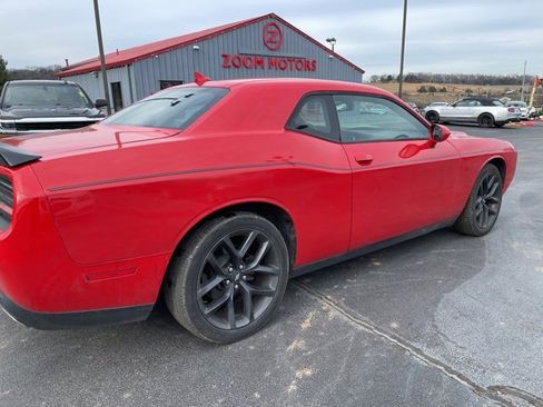 Used 2021 Dodge Challenger SXT w/ Blacktop Package image 8