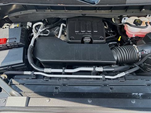 Used 2025 Chevrolet Silverado 1500 LT AWD/4WD image 29