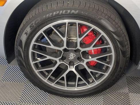 Used 2017 Porsche Macan Turbo AWD/4WD image 8