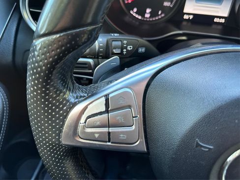 Used 2019 Mercedes-Benz GLC 300 image 28