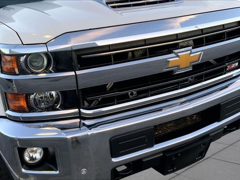 Used 2018 Chevrolet Silverado 2500 LTZ w/ Duramax Plus Package AWD/4WD image 27
