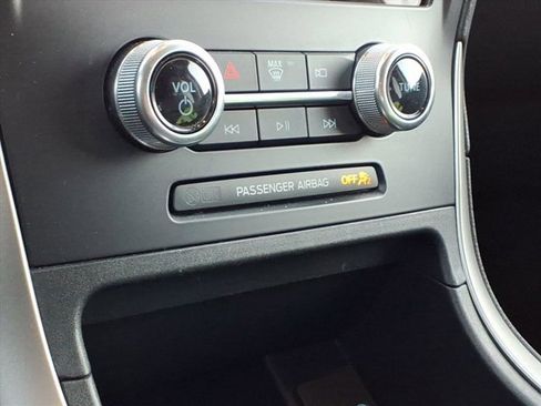 Used 2022 Ford Edge SEL w/ Convenience Package image 14