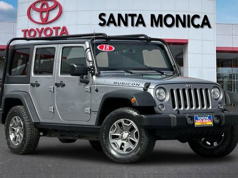 Used 2018 Jeep Wrangler Unlimited Rubicon w/ Connectivity Group image 1