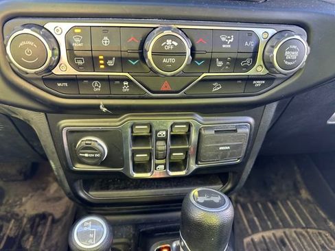 Used 2020 Jeep Wrangler Unlimited Sport S image 16