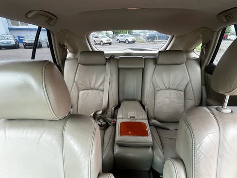 Used 2005 Lexus RX 330 w/ Premium Plus Pkg FWD image 10