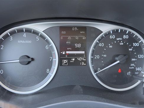 New 2025 Nissan Kicks Play S image 11