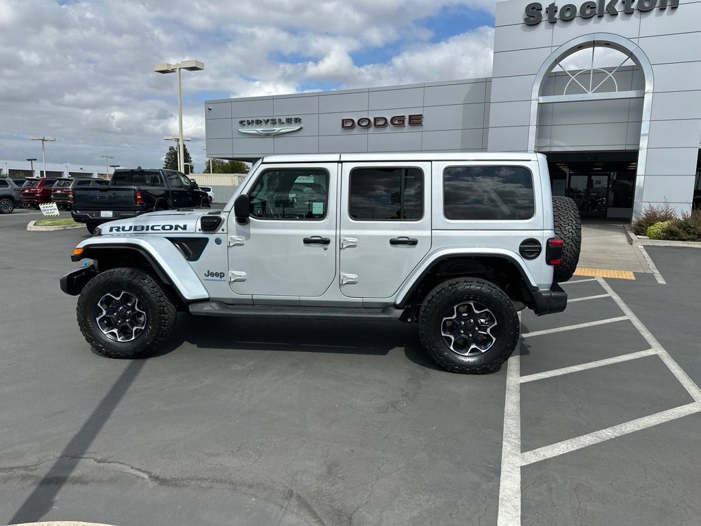 Used 2023 Jeep Wrangler Unlimited Rubicon 4xe AWD/4WD image 12