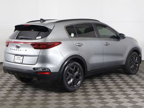 Used 2022 Kia Sportage Nightfall Edition FWD image 9