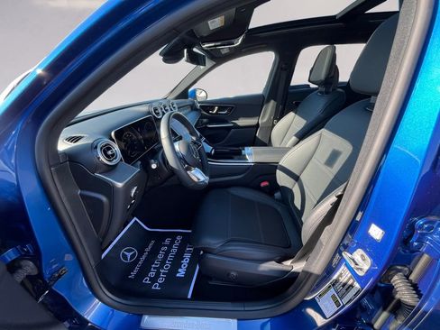 Certified 2025 Mercedes-Benz GLC 300 4MATIC image 9