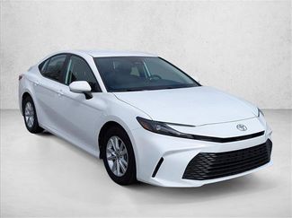 Used 2025 Toyota Camry LE video 3