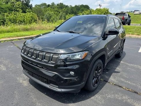 Used 2022 Jeep Compass Latitude w/ Convenience Group FWD image 7