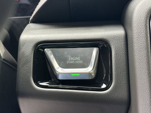 Certified 2025 GMC Yukon XL AT4 w/ LPO, Floor Liner Package AWD/4WD image 20
