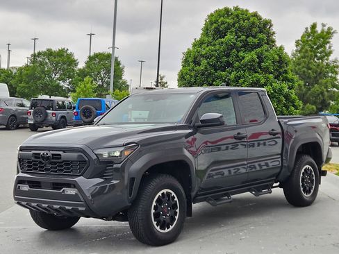 Used 2024 Toyota Tacoma TRD Off-Road AWD/4WD image 3