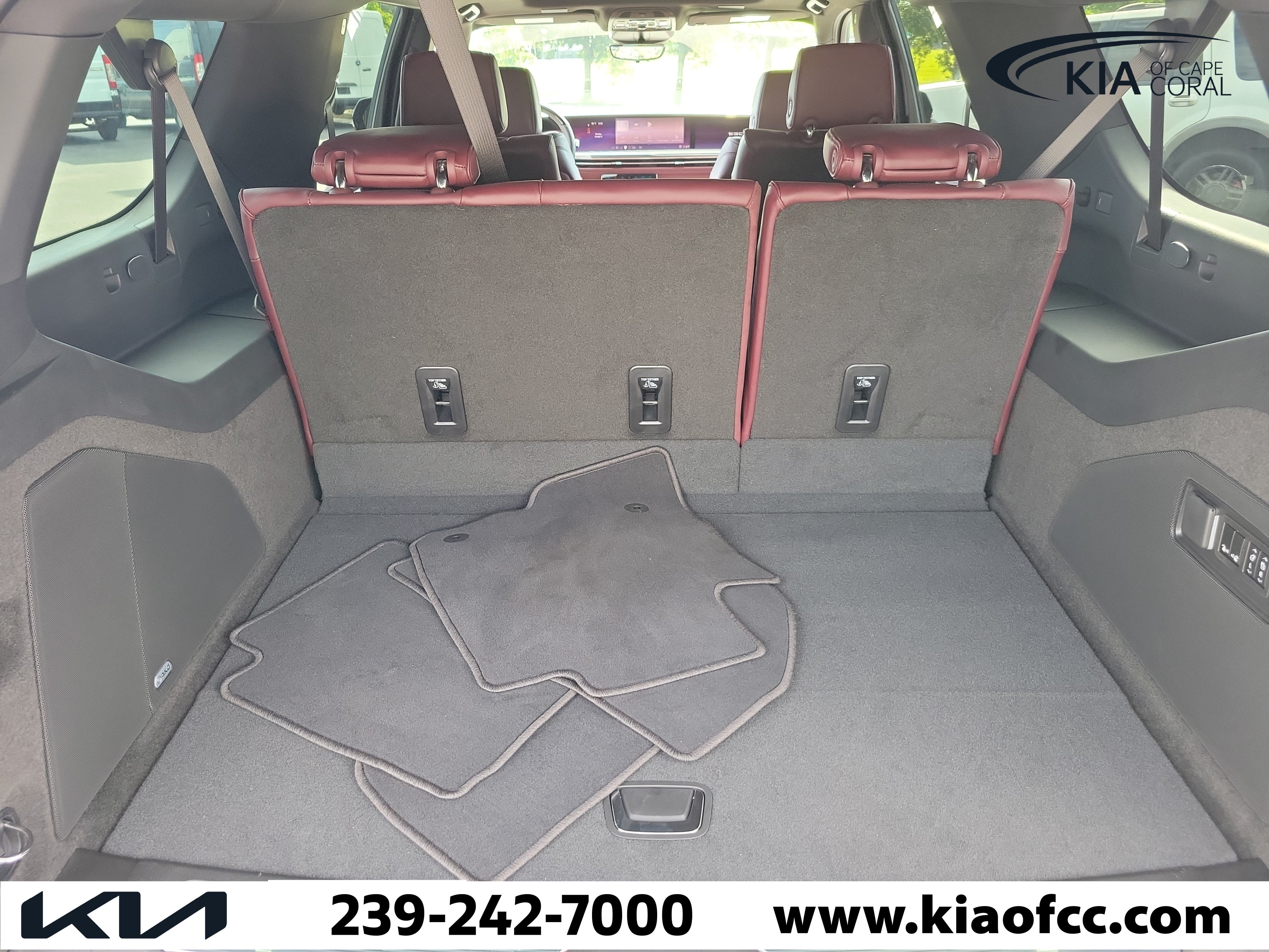Used 2026 Cadillac Escalade ESV Sport AWD/4WD image 11