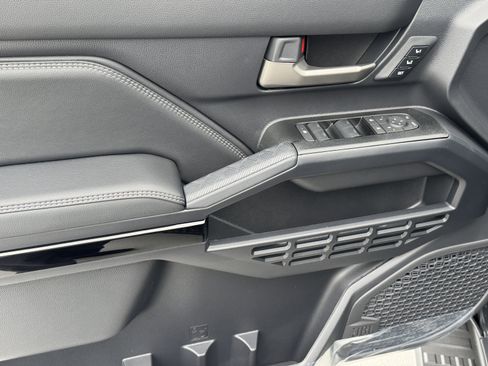 New 2026 Toyota 4Runner Limited AWD/4WD image 18