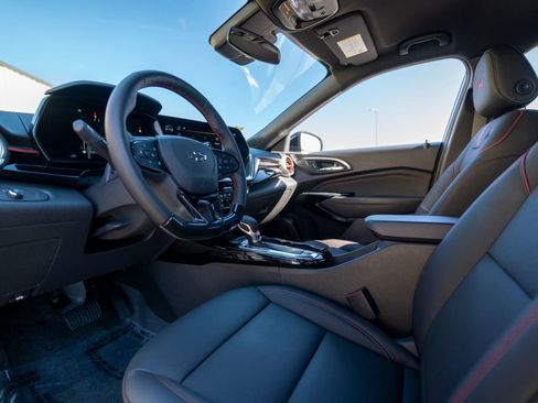 Certified 2026 Chevrolet Trax RS image 5