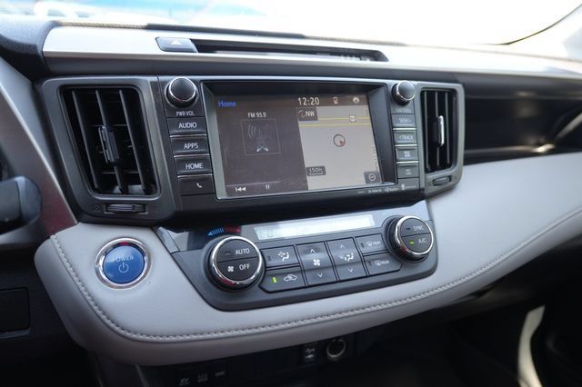 Used 2017 Toyota RAV4 XLE w/ Carpet Mat Package AWD/4WD image 14