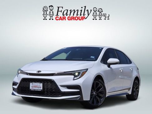Used 2024 Toyota Corolla SE FWD image 1
