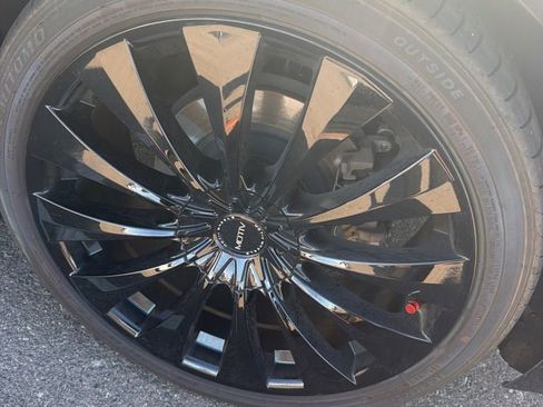 Used 2017 Lincoln Continental Reserve w/ Rear-seat Package image 3