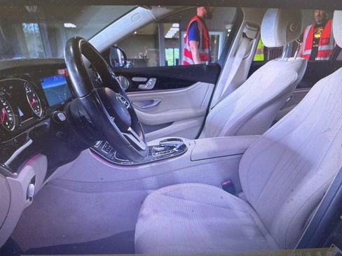 Used 2019 Mercedes-Benz E 300 w/ Premium 1 Package image 5