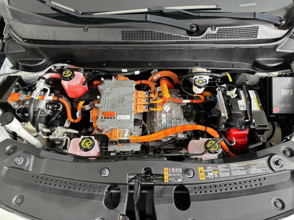 Used 2023 Chevrolet Bolt EUV Premier w/ Sun & Sound Package FWD image 29