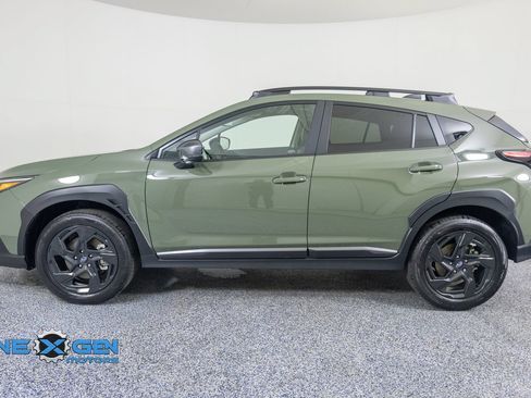 Used 2025 Subaru Crosstrek 2.5i Limited w/ Crosstrek Mirror Package AWD/4WD image 5