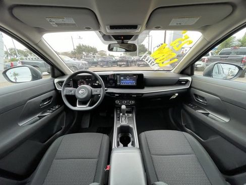 Certified 2025 Nissan Kicks S image 21