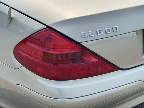 Used 2005 Mercedes-Benz SL 600 image 10
