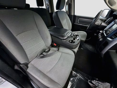 Used 2024 RAM 1500 Classic SLT AWD/4WD image 15