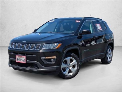Used 2018 Jeep Compass Latitude w/ Popular Equipment Group FWD image 1