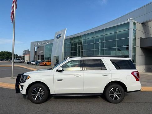 Used 2020 Ford Expedition XLT RWD image 2