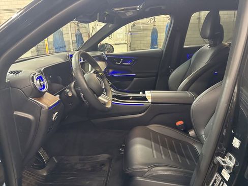 Used 2025 Mercedes-Benz GLC 350e GLC 350e image 9