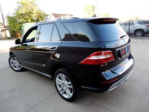 Used 2015 Mercedes-Benz ML 350 4MATIC image 7