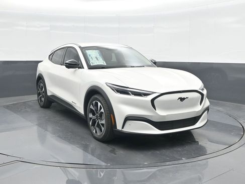 New 2025 Ford Mustang Mach-E Select image 8