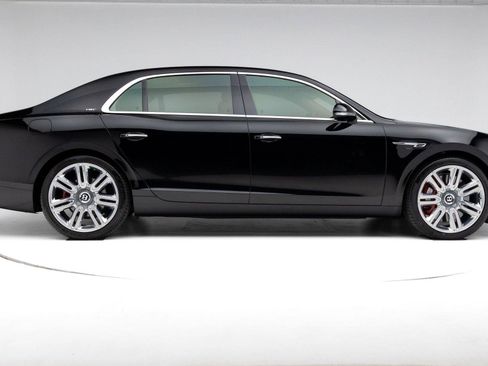 Used 2018 Bentley Flying Spur S V8 AWD/4WD image 39