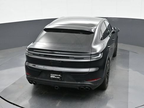Certified 2024 Porsche Cayenne S w/ Premium Package Plus (PP1) AWD/4WD image 29