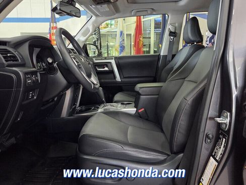 Used 2022 Toyota 4Runner SR5 Premium w/ Moonroof Package RWD image 7