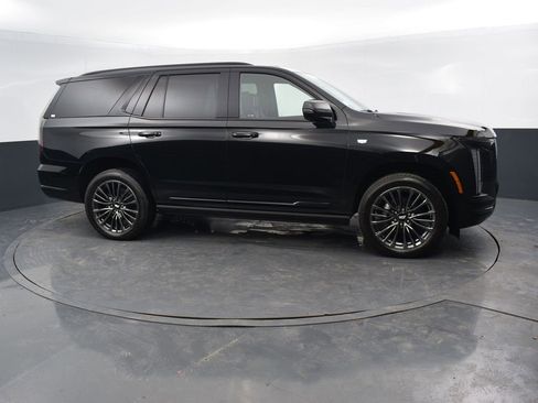 Certified 2025 Cadillac Escalade Sport Platinum w/ LPO, Floor Liner Package image 7