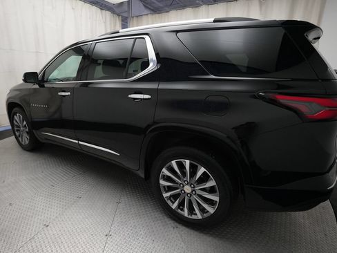 Used 2023 Chevrolet Traverse Premier AWD/4WD image 34
