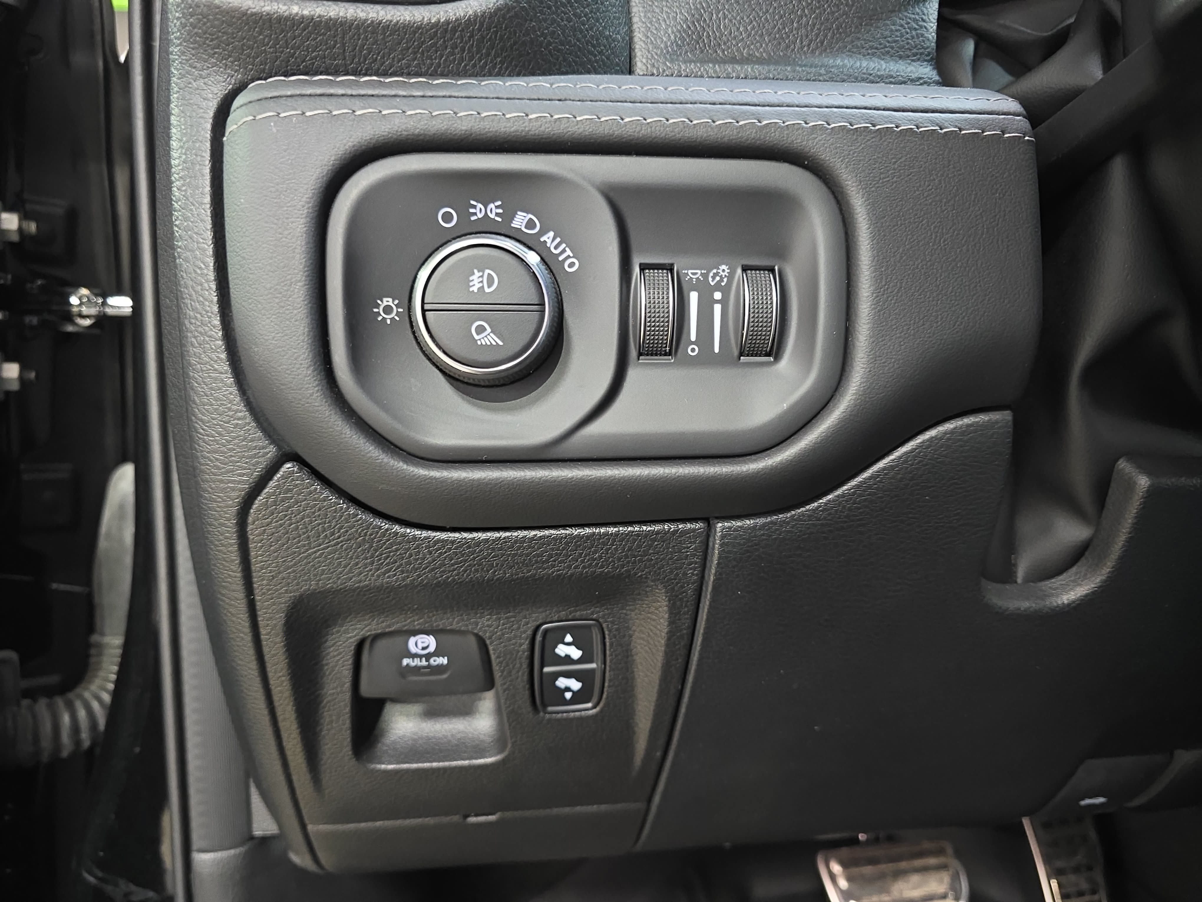 Used 2022 RAM 1500 TRX w/ TRX Level 2 Equipment Group AWD/4WD image 23