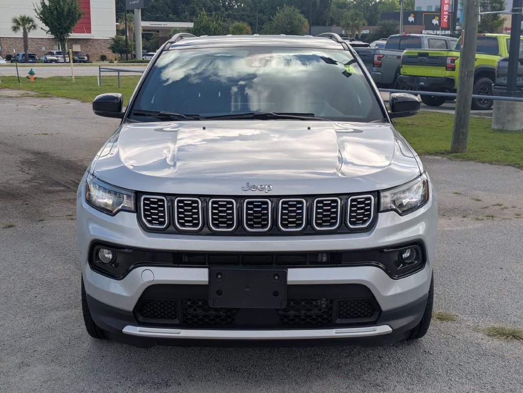 Used 2025 Jeep Compass Limited AWD/4WD image 8