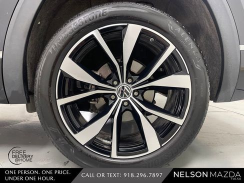 Used 2024 Volkswagen Atlas SEL Premium R-Line image 14