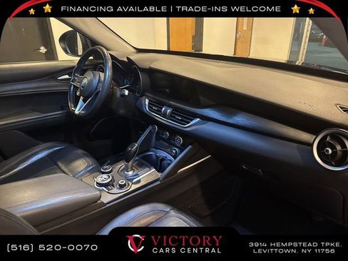 Used 2018 Alfa Romeo Stelvio AWD image 14
