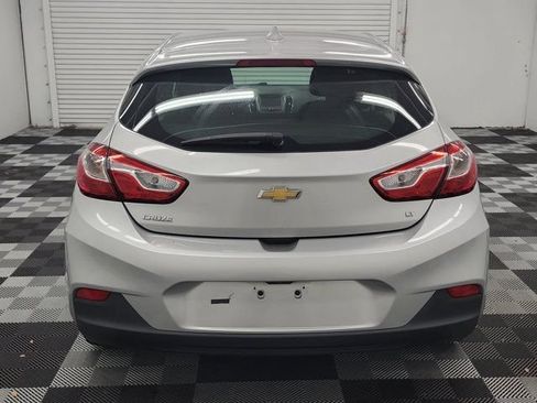 Used 2018 Chevrolet Cruze LT FWD image 5