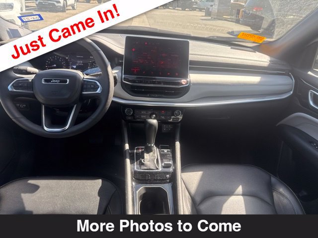 Used 2025 Jeep Compass Limited AWD/4WD image 10