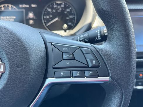 Used 2024 Nissan Kicks SV FWD image 23